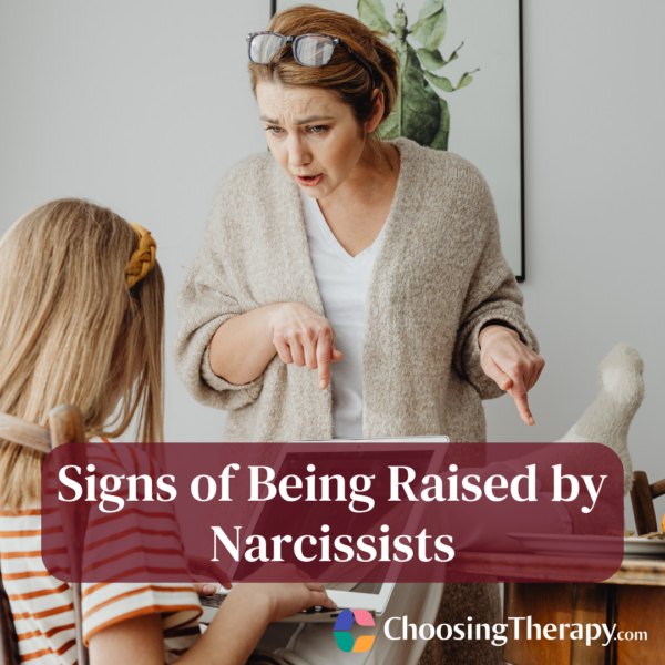 12 Signs of Being Raised by Narcissists & Effects in Adulthood